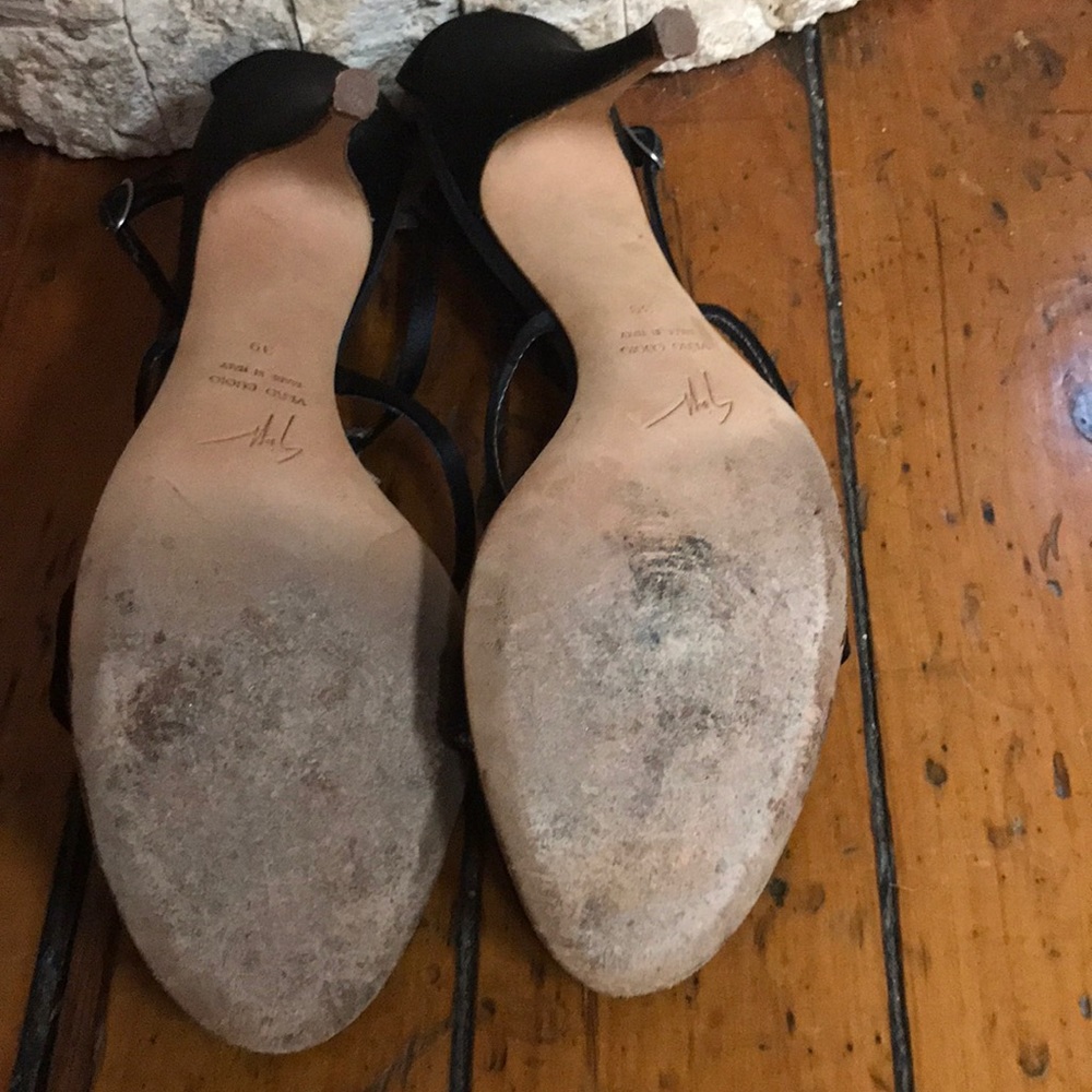 Shoes - Picture 4 of 4